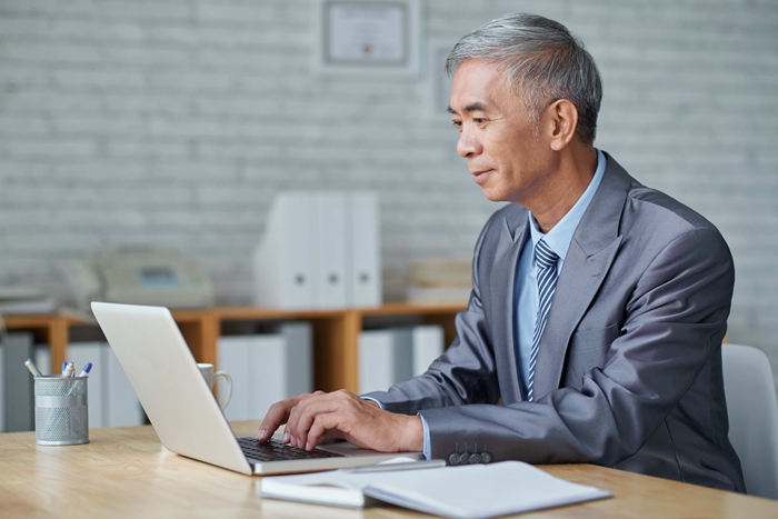 商務(wù)文件翻譯價格是多少？商務(wù)資料翻譯軟件哪款好用？